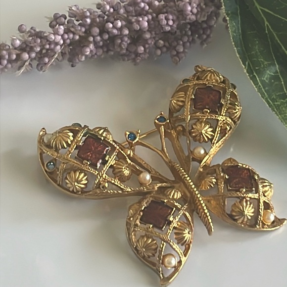 Avon Jewelry - AVON 1970’s butterfly brooch book piece figural gold enamel faux pearl.